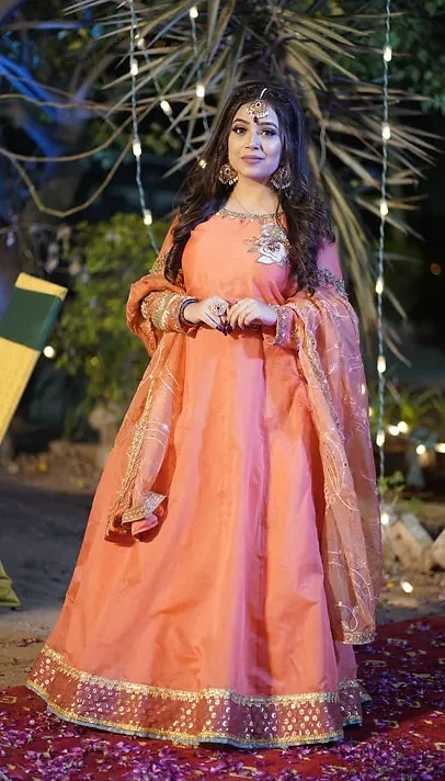 Kiran by Maira Khan, view 4 of 5