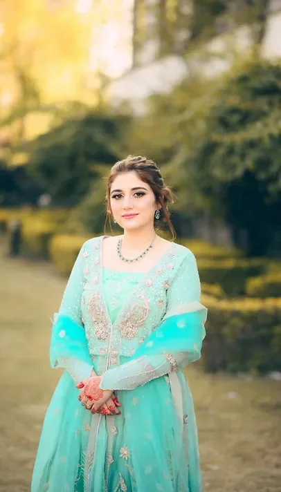 Neelofar by Maira Khan, view 2 of 3